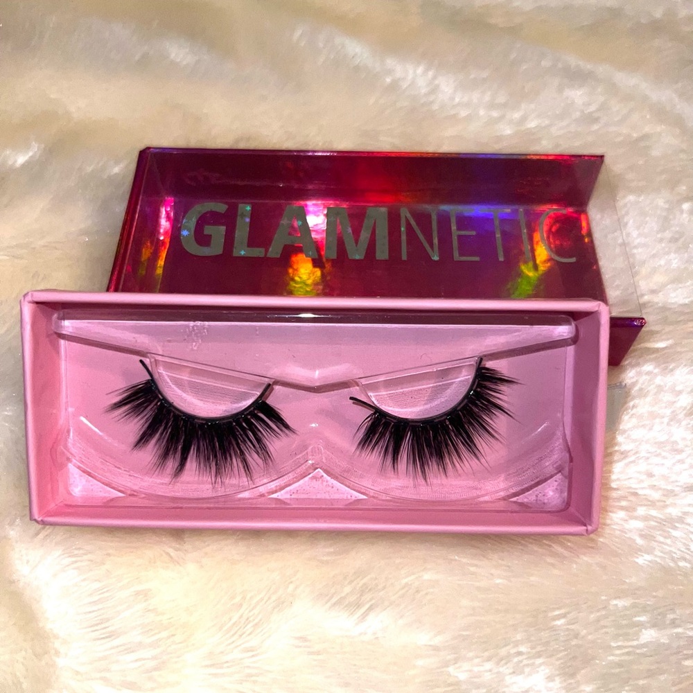 Glamnetic VIRAL black lashes